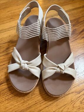 Skechers Cream Knot Slingback Sandals